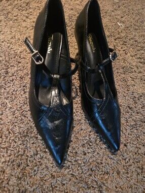 Fuzuihu Black Pointed Toe T-Strap Buckle Heels Pumps -  7.5/8 NIB